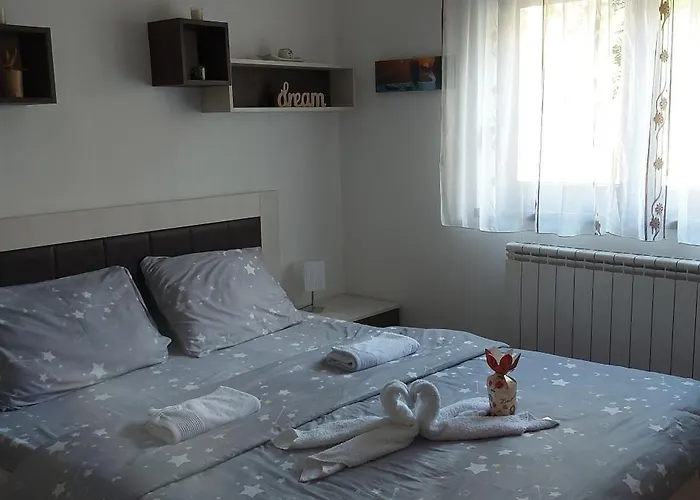 Vukan Petica 아파트